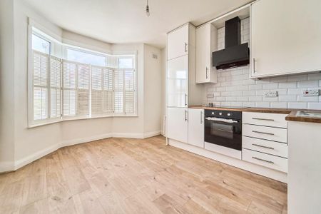 3 bedroom maisonette to rent - Photo 3