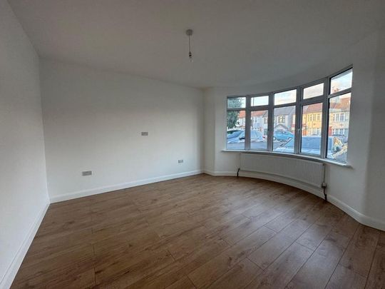 4 bedroom terraced house to rent - Photo 1