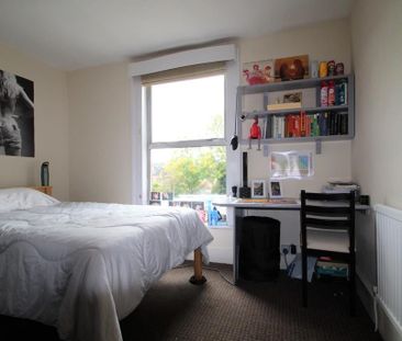 6 bedroom terraced house to rent - Photo 5