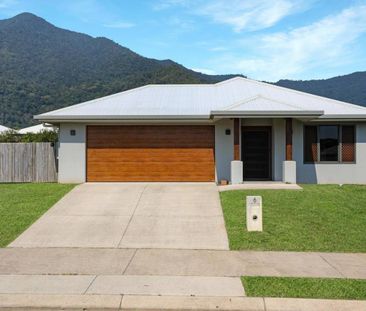 Modern Family Home - Fully Air Conditioned - Side Access - Photo 4