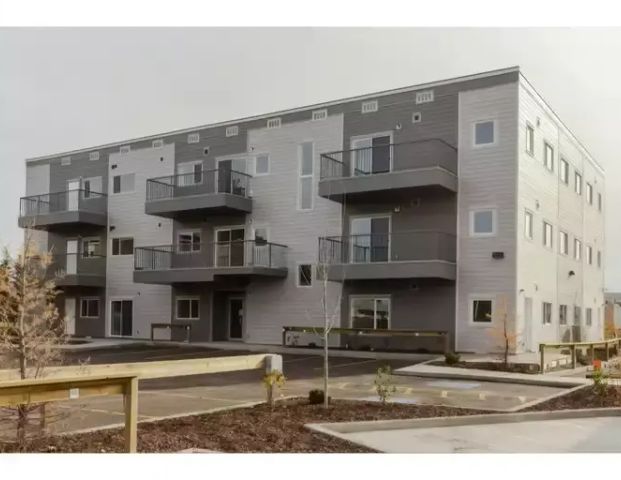 DECEMBER FREE!! 1 Bedroom with In-suite laundry AND Dishwasher | 16315 96A Avenue Northwest, Edmonton - Photo 1