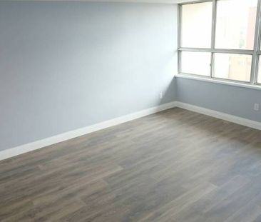 Large 1Bed + Dinning Room - Photo 2