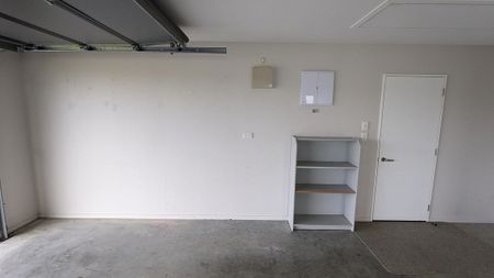 Modern Warm 3bdr home in Knight Stream. - Photo 2