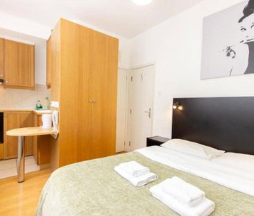 Studio to rent - Photo 3