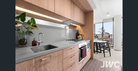 Spectacular 2 Bedroom Apartment with Panoramic City Views and Luxury Amenities - Photo 5