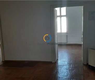 Inchiriere vila sapte camere, pretabila spatiu, cabinet, clinica, scoala, zona Ultracentrala - Fotografie 1