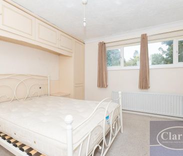 5 bedroom detached house to rent - Photo 2