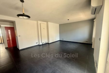 Location appartement 2 pièces 54 m² Toulon - Photo 3