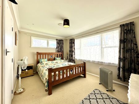 4 Bedroom Home in Trentham - Photo 4