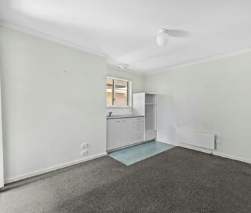 Welcome to your next home in the heart of Moe! - Photo 4