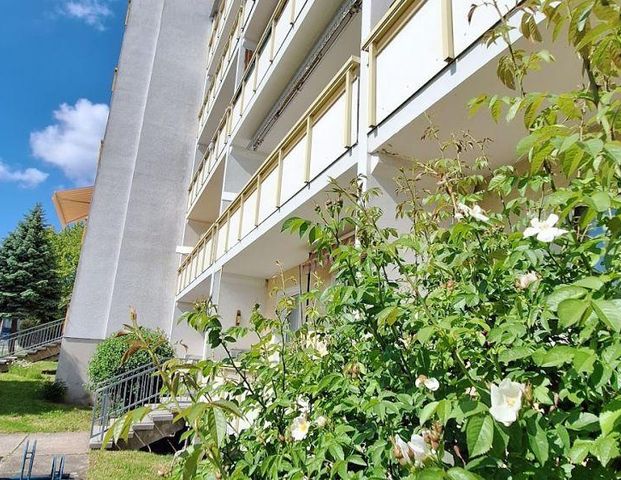 Zweiraumapartment im 1. Obergeschoss und Dusche! - Photo 1