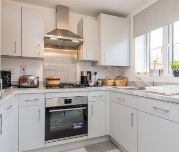 2 bed House - Mid Terrace To Let - Photo 5