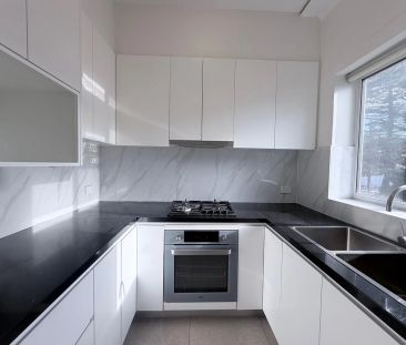 Newly Renovated Family Home in Popular School Catchment - Photo 6