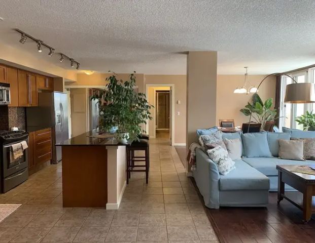 Very Spacious, Bright & Quiet, 2Bed/2Bath Condo in Kensington | 308 - 429 14 St NW, Calgary - Photo 1