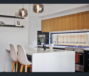 Contemporary Luxury in Prestigious North Harbour - Photo 5