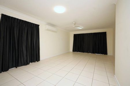 Fully Air Conditioned - Large Patio and Backyard with Rear Access - Photo 4