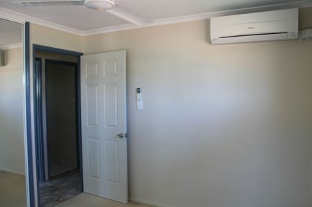 15 Cassia Street, Beaconsfield QLD 4740 - House For Rent | Domain - Photo 4