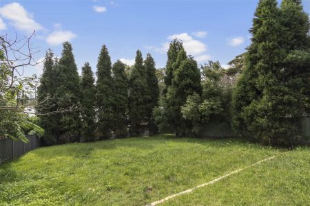 Three Bedroom Home - Photo 3