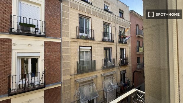 madrid, Community of Madrid 28012 - Photo 1