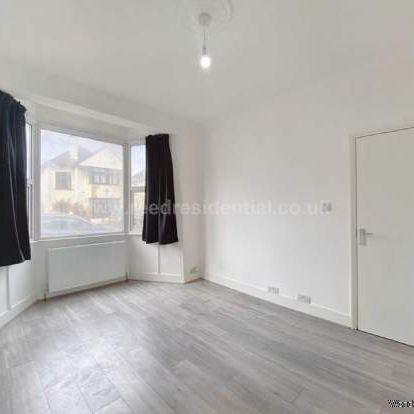 1 bedroom property to rent in Westcliff On Sea - Photo 2