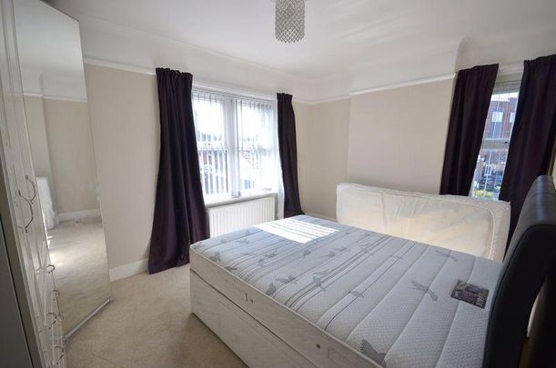 3 bedroom semi-detached house to rent - Photo 1