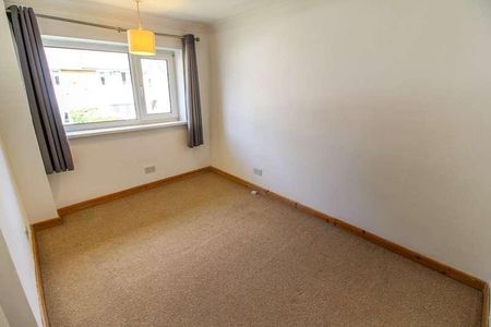 Greencroft Gardens, Reading, RG30 - Photo 3