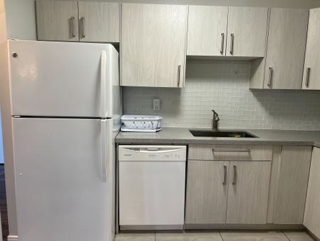 For Lease - 4205 Shipp Drive Unit# 1803, Mississauga, Ontario - Photo 4