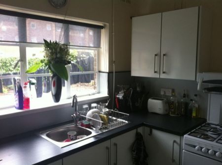 55 Garendon Road - Detached with Huge Garden Loughborough - Photo 3