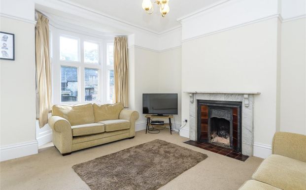 Minster Precincts, PE1 1XS, Peterborough - Photo 1