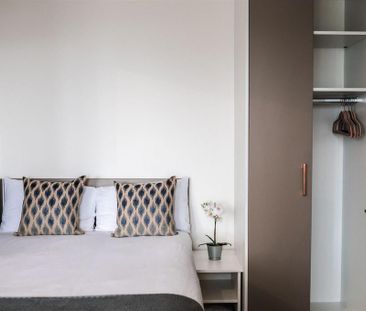 1 bedroom in a flat share to rent - Photo 4