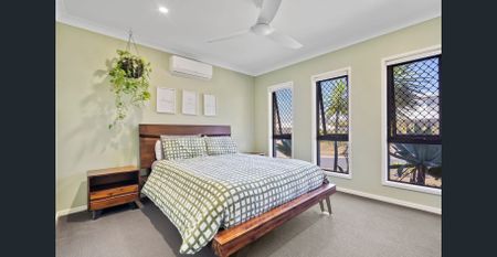 Spacious Family home complete with 2 living areas and pool - Photo 5