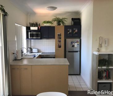 Spacious Two-Bedroom Unit in the Heart of Toowong - Photo 1