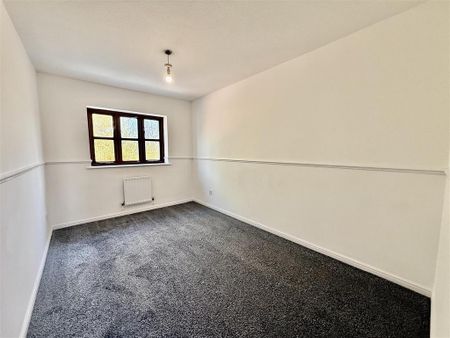 3 bedroom detached house to rent - Photo 3