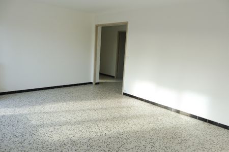 APPARTEMENT T4 CARPENTRAS AVENUE DU COMTAT VENAISSIN, - Photo 4