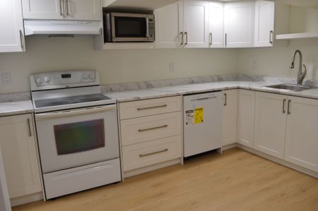 For Lease - 10 Johnson Road Unit# Lower, Aurora, Ontario - Photo 5