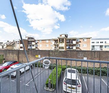 2 bedroom flat to rent - Photo 6