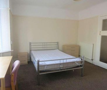 Bedroom Semi Detached House In Winton, BH3 - Photo 6