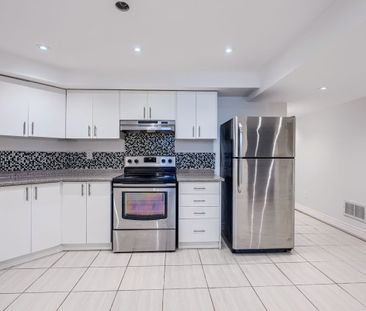 For Lease - 5444 Longford Drive, Mississauga, Ontario - Photo 5