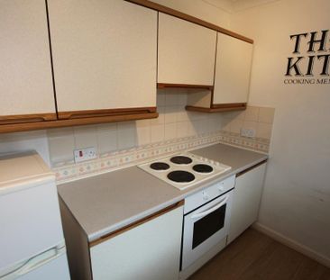 2 bedroom terraced house to rent - Photo 3
