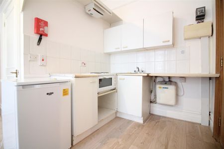 Madeley Road, Ealing - Photo 2