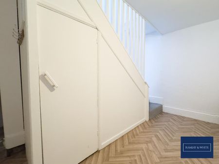 3 bedroom flat to rent - Photo 3