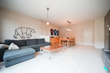 Zuidgericht appartement met twee slaapkamers en garagebox te Izegem - Photo 4