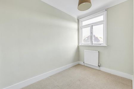 4 bedroom terraced house to rent - Photo 3