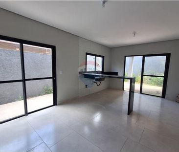 Casa com 3 Suítes para alugar, 140m² por R$ 4.700,00/mês - Itapetin... - Foto 1