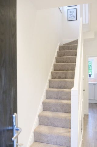 3 Bed End Terrace, Bluestone Road, M40 - Photo 4