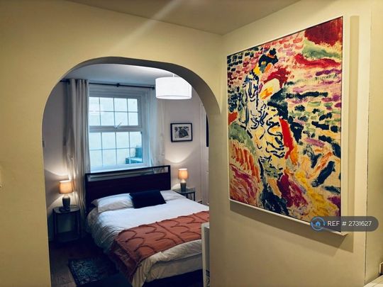 Studio to rent - Photo 1