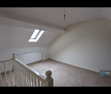 3 bedroom terraced house to rent - Photo 6