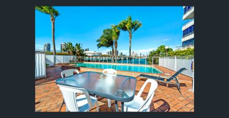 Modern studio apartment on the Southport Broadwater! - Photo 4