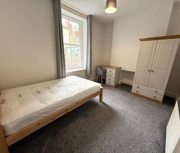 7 bedroom terraced house to rent - Photo 3