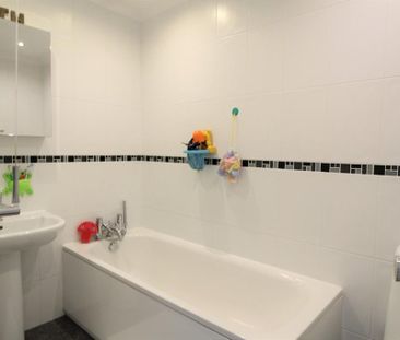 5 bedroom detached house to rent - Photo 6